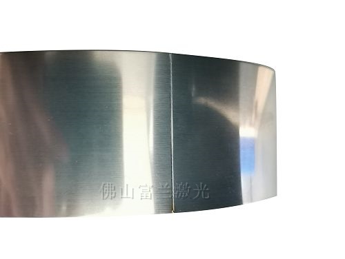 不(bù)鏽鋼片激光(guāng)拼焊